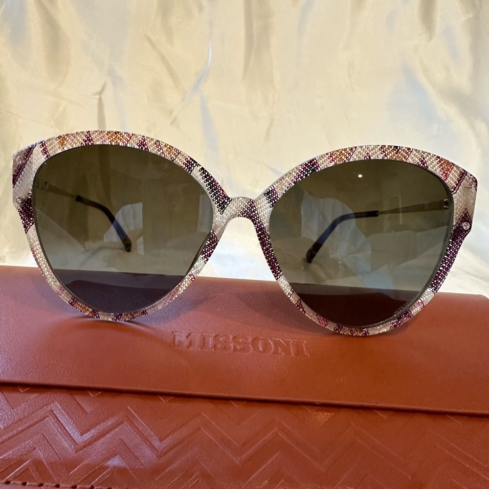 Missoni Pink & White Cat-Eye Sunglasses with Gradient Lenses